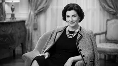 5 Habits of Coco Chanel That Helped Her Stay Young
